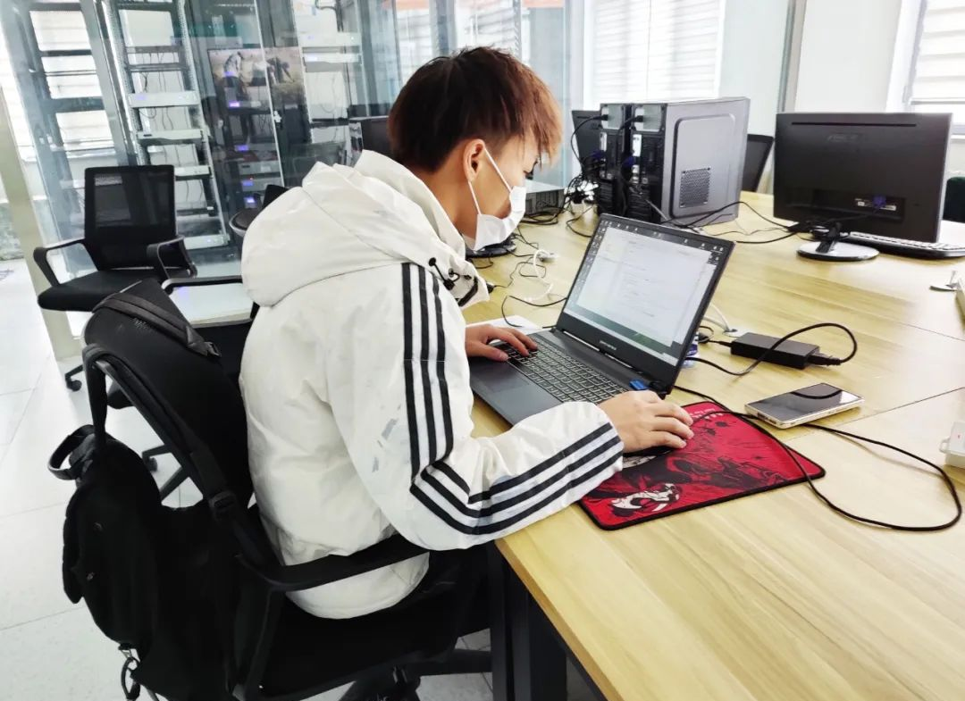 服务客户，3044永利集团人是认真的!